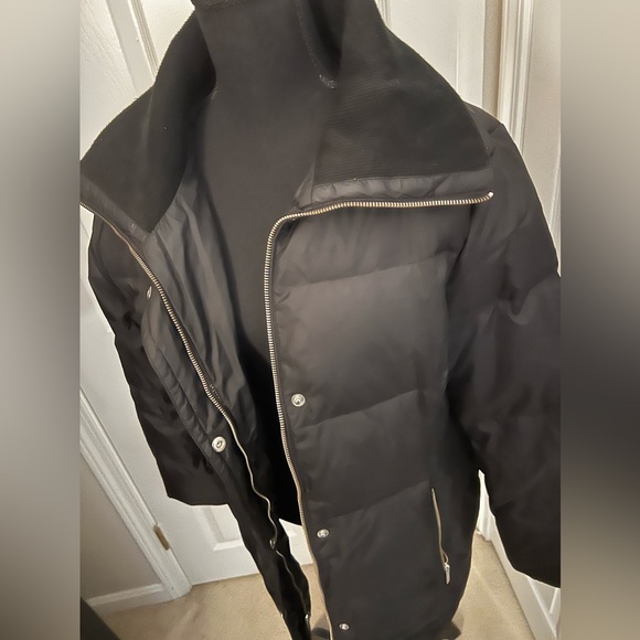 Michael Kors Women’s Puffer Coat / Jacket Size L - Picture 2 of 3